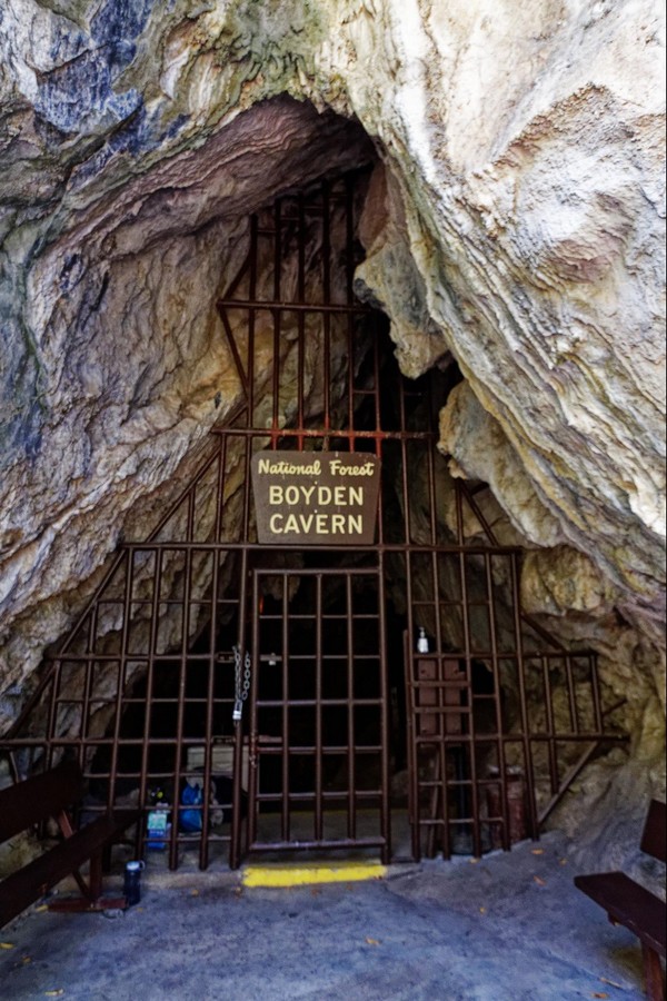 Entrée Boyden cavern King's Canyon NP