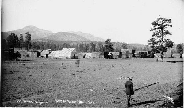 Premiers bâtiments et logements à Williams, Arizona