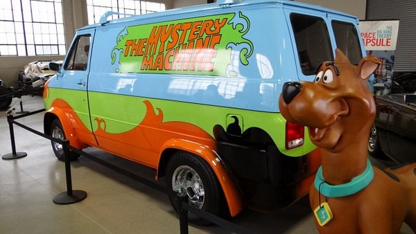 The Mystery Machine Van Scoubidou Warner Bros Studios