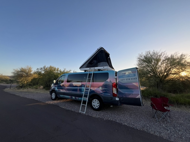 Vue extérieure Mesa avec sièges camping