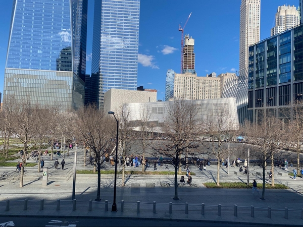 Vue depuis Liberty Park sur le 9/11 memorial
