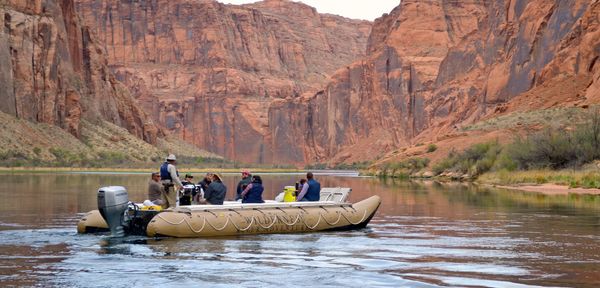 Rafting glen Canyon