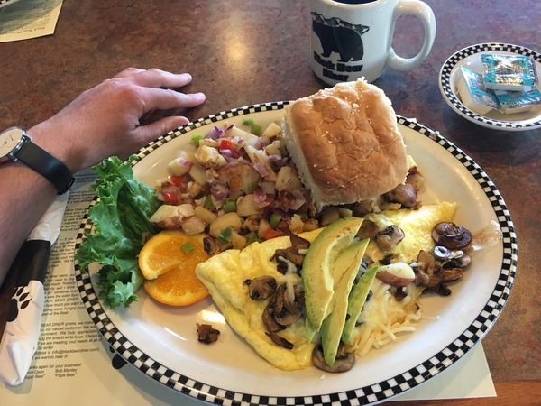 Brunch au Black Bear Diner de Visalia, Californie